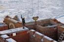 Работы по строительству Михаило-Архангельского собора продолжаются даже в сильный мороз